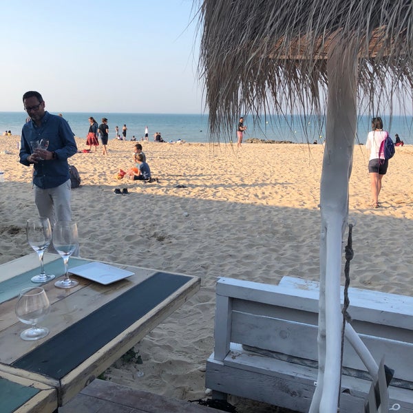 Photo taken at La Cible - Restaurant Bar by Ayşe K. on 5/7/2018