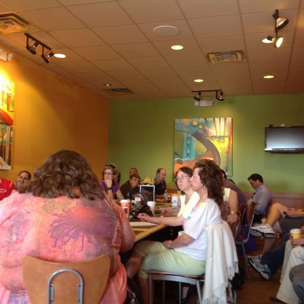6/14/2013 tarihinde Todd B.ziyaretçi tarafından Biggby Coffee'de çekilen fotoğraf