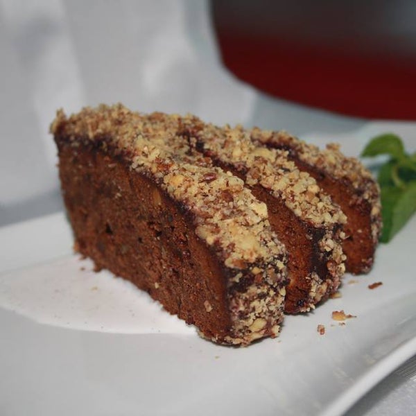 Для Вас Atlas приготовил приятный комплимент-изысканный постный пирог на основе какао с изюмом,медом,курагой и грецкими орехами.Вы сможете следить за фигурой,наслаждаясь аппетитным лакомством!