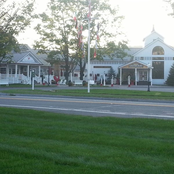 Kringle Candle Country Barn Bernardston, MA