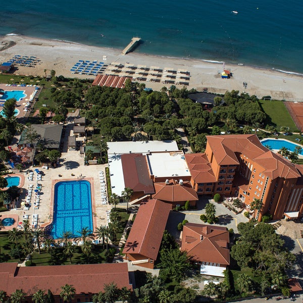 Das Foto wurde bei Club Turtaş Beach Hotel von Club Turtaş Beach Hotel am 10/14/2013 aufgenommen