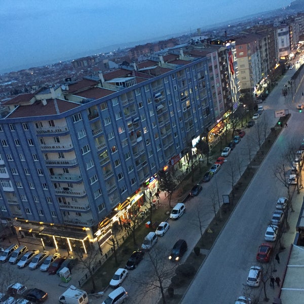 Das Foto wurde bei Ramada Encore Hotel von ALİ Ç. am 2/2/2018 aufgenommen