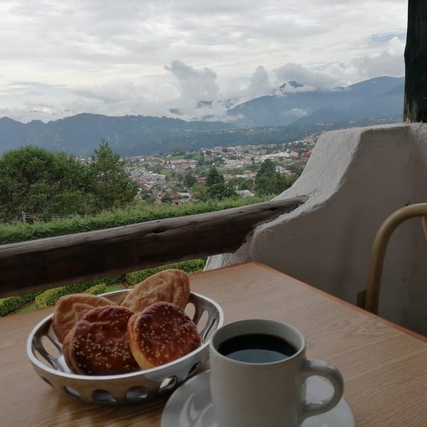 ¿Dónde tomar café con el pan tradicional de Zacatlán y con una vista espectacular? !En Altavista tenemos todo lo que estás buscando!