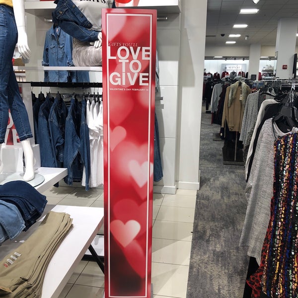 Macy's Furniture Gallery 7 tips from 1376 visitors
