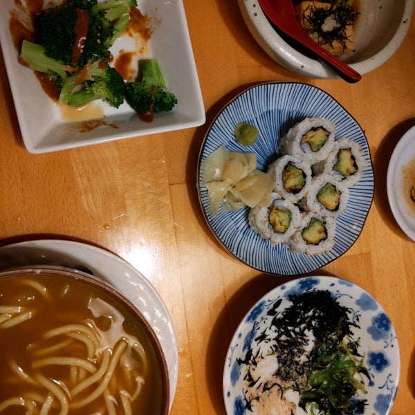 12/9/2021에 Misha Z.님이 Cha-Ya Vegetarian Japanese Restaurant에서 찍은 사진