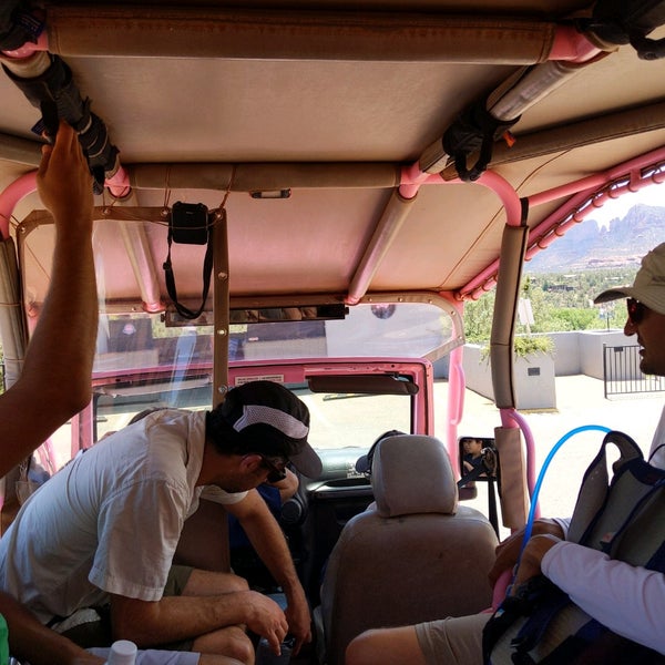 รูปภาพถ่ายที่ Pink Jeep Tours - Sedona โดย Misha Z. เมื่อ 6/10/2022