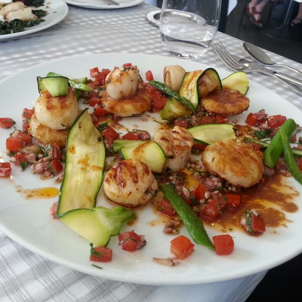 5/20/2013 tarihinde Charlie E.ziyaretçi tarafından Mul-Yam Restaurant'de çekilen fotoğraf