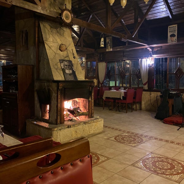 Photo taken at Taş Mahal Restaurant by Mehmet B. on 12/2/2021