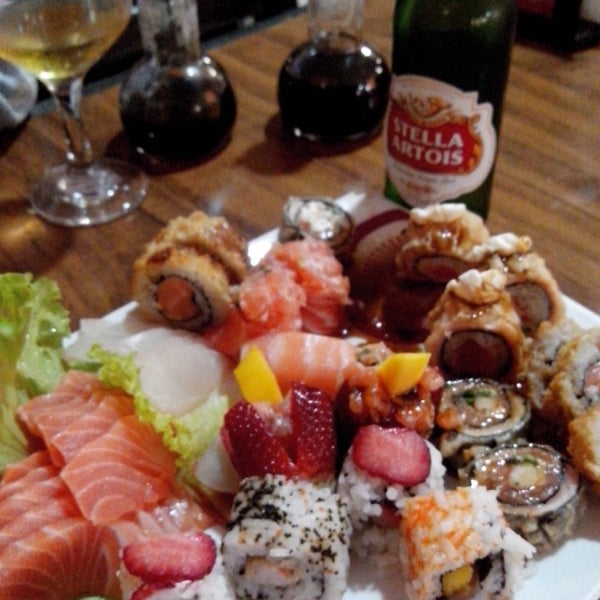 Photo taken at Sensei Lounge Sushi by Taboka V. on 6/12/2014