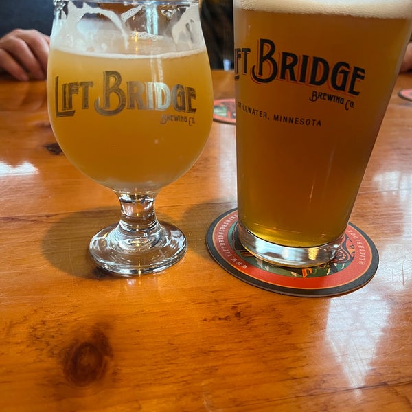 Photo taken at Lift Bridge Brewing Company by Mark C. on 4/22/2022