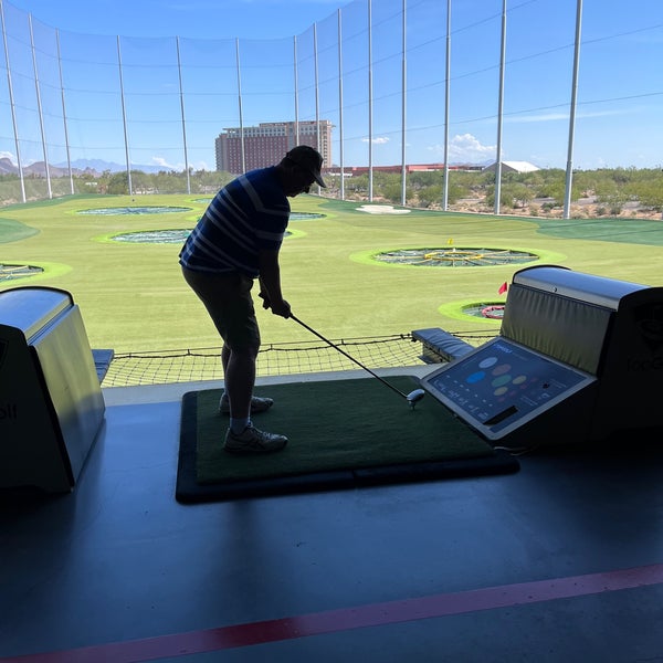 Foto scattata a Topgolf da Mark C. il 9/19/2022