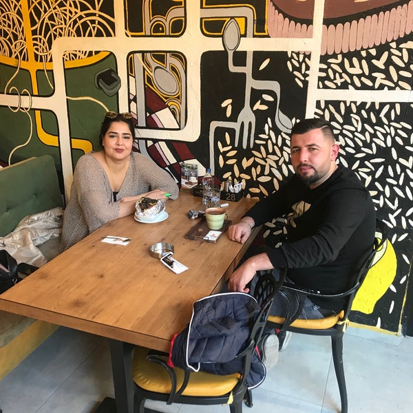 Foto tomada en Mutfak Cafe &amp; Restaurant  por Orhan G. el 12/18/2019