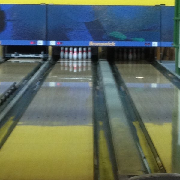Photo taken at Bowling Show by Маша Ю. on 11/17/2013