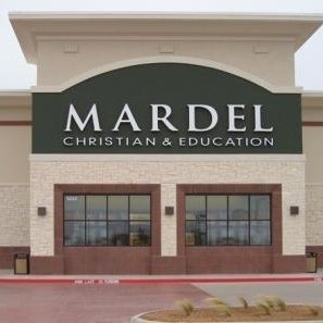 รูปภาพถ่ายที่ Mardel Christian &amp; Education โดย Mardel เมื่อ 12/19/2013