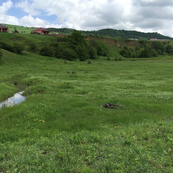 Мечеть села барсуки ингушетия. Барсуки город в ингушетии. Ингушетия барсуки. Республика ингушетия барсуки. Мечеть села барсуки ингушетия.