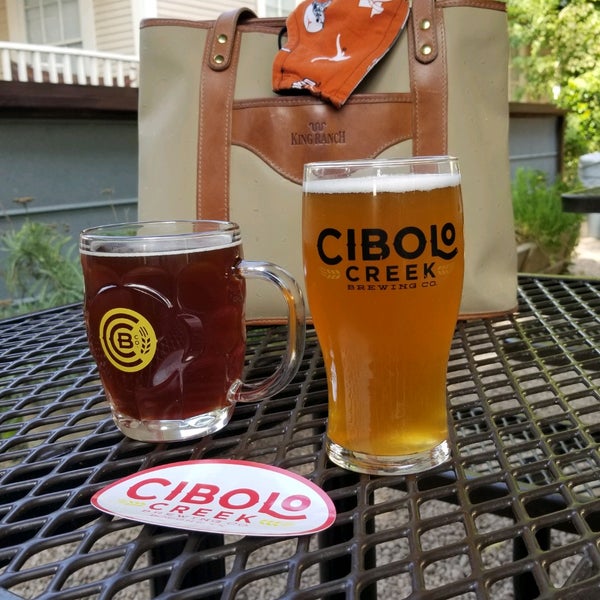 9/20/2020 tarihinde Christy P.ziyaretçi tarafından Cibolo Creek Brewing Co.'de çekilen fotoğraf