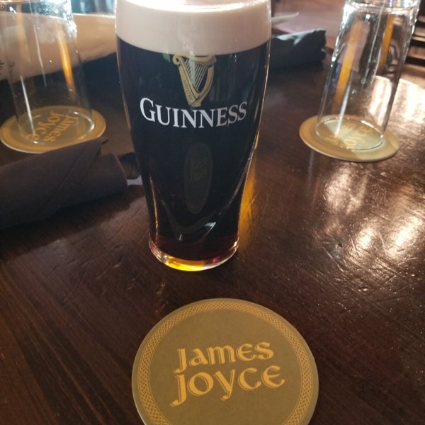 Das Foto wurde bei James Joyce Irish Pub von Christy P. am 1/16/2023 aufgenommen