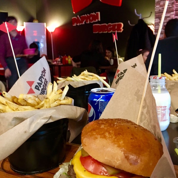 Foto diambil di PaPyon Burger oleh Tubi pada 2/23/2020