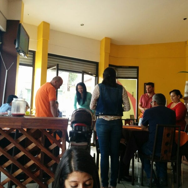 6/15/2014 tarihinde Alberto N.ziyaretçi tarafından Restaurante Malanga Fusión Caribe'de çekilen fotoğraf