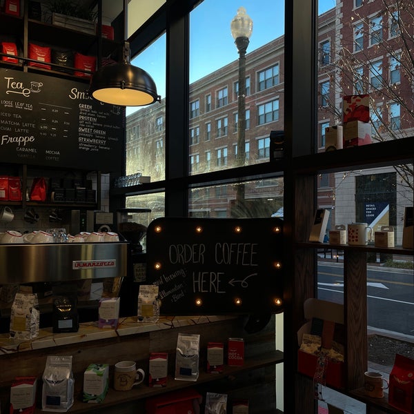 1/23/2021 tarihinde HHM .ziyaretçi tarafından Good Company Doughnuts &amp; Cafe'de çekilen fotoğraf