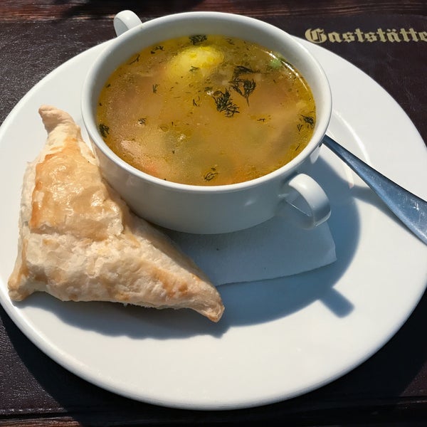 Безумно вкусный куриный суп из обеденного меню! Просто топ!