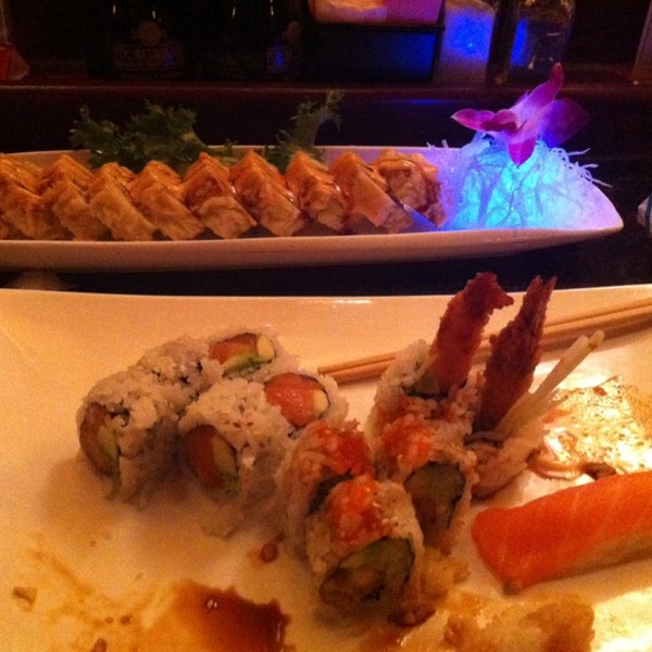 12/21/2014에 Lisa L.님이 Miyako Hibachi Sushi &amp; Steakhouse에서 찍은 사진