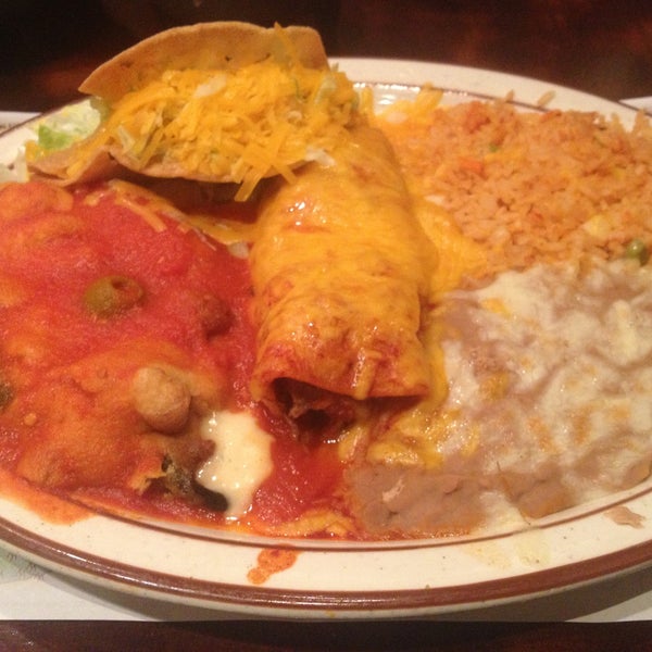 5/6/2013にValena A.がMichoacán Gourmet Mexican Restaurantで撮った写真