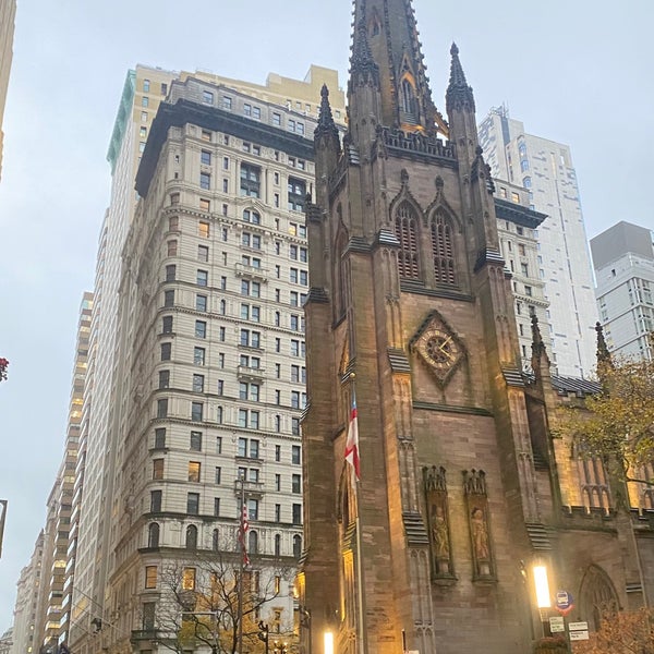 รูปภาพถ่ายที่ Trinity Church โดย Natalia V. เมื่อ 11/21/2023