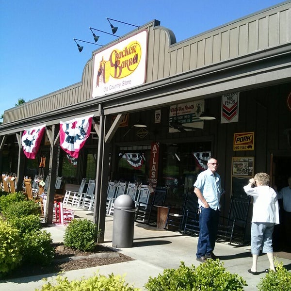 Cracker Barrel Old Country Store Crossville, TN
