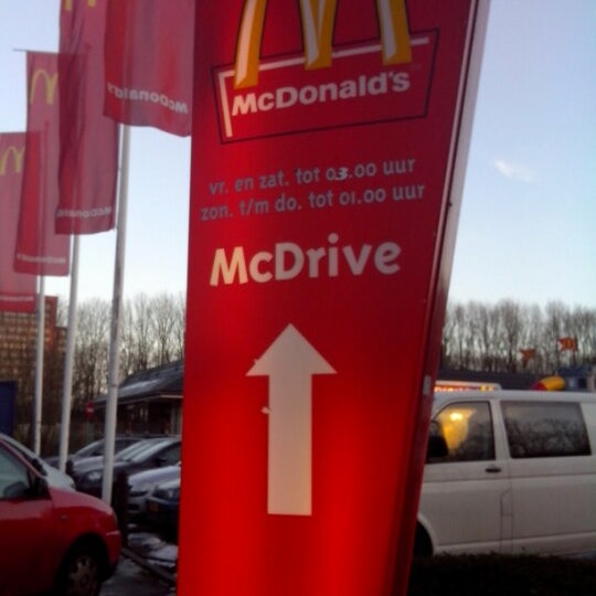Foto tomada en McDonald&#39;s  por Mark H. el 1/27/2013