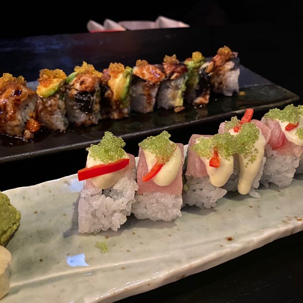 รูปภาพถ่ายที่ Enso Sushi &amp; Bar โดย Lawrence T. เมื่อ 12/15/2019