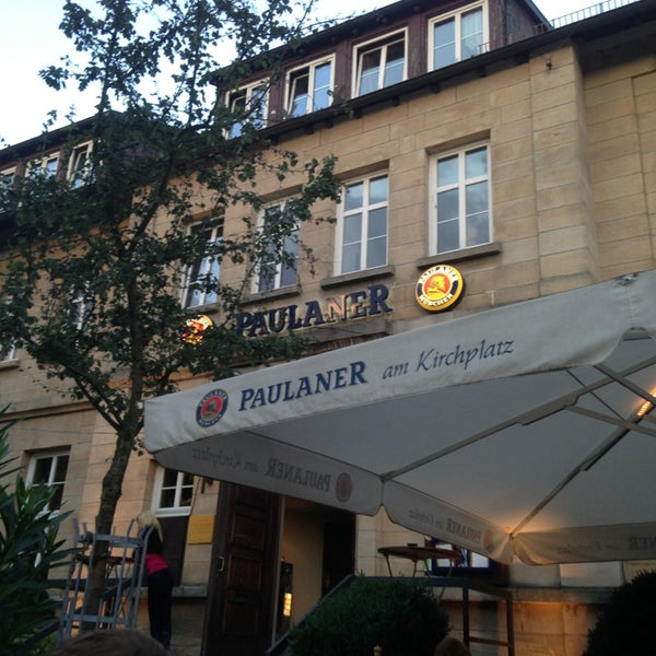 รูปภาพถ่ายที่ Paulaner am Kirchplatz โดย Jochen S. เมื่อ 8/19/2013