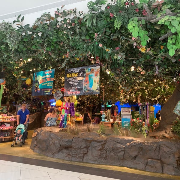 rainforest cafe woodfield mall