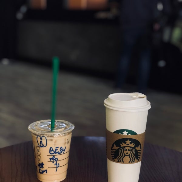 Foto scattata a Starbucks da . il 1/12/2020