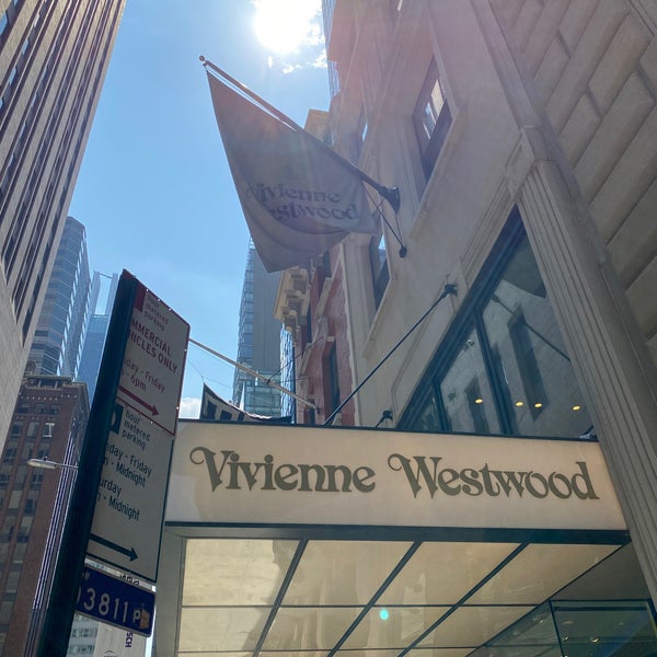 Vivienne Westwood - Midtown East - 14 E 55th St’da fotoğraflar