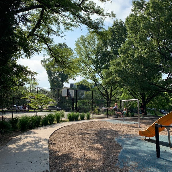 Woodstock Park Waverly Hills Arlington, VA