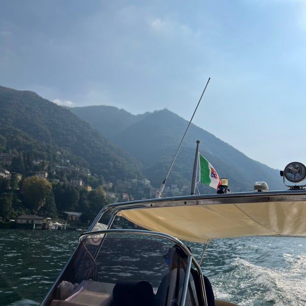 Photo taken at Mandarin Oriental Lago di Como by Meshal on 10/1/2023
