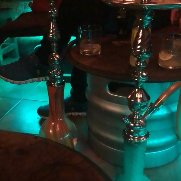 Good hookah! Good place to meet people of the world! 👌🏼😜👍🏼