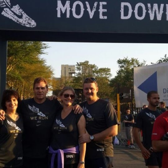 Рекламный плакат кроссовок. Кроссовки nike uninterrupted x air force 1 low qs 'more than'. Uninterrupted x air force 1 low. I keep me up обложка. Fire группа.