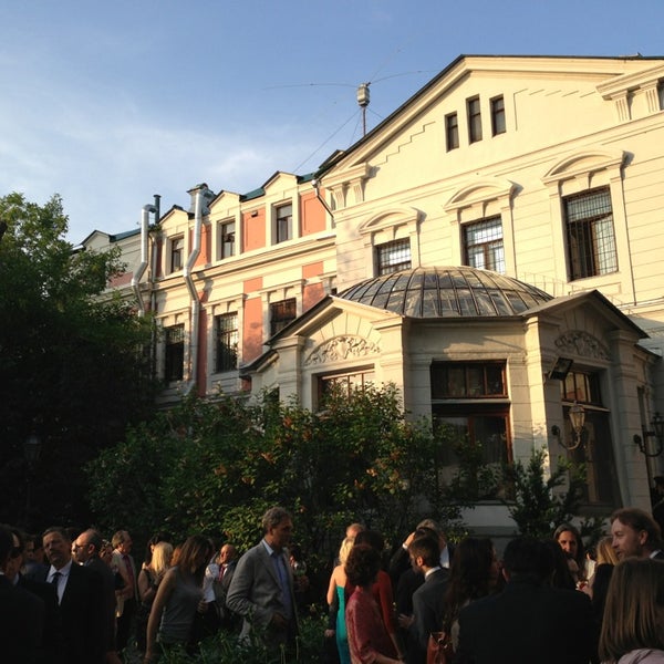 Посольство италии в москве