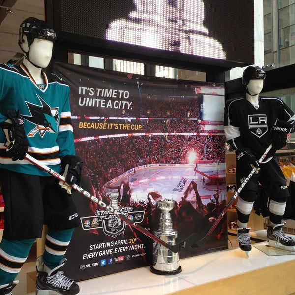 NHL Store window - Picture of NHL Store, New York City - Tripadvisor