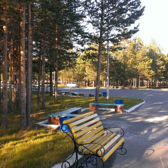 Улица отдыха 1а. Отдыха 1а екатеринбург коттедж. Ул. Улица отдыха 1а. Коттедж екатеринбург с банкетным залом.