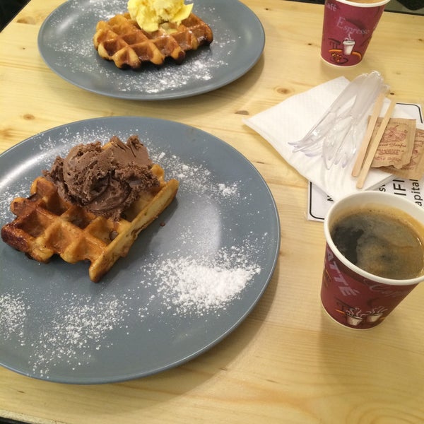 Photo taken at Sweet Gaufre by Abdullah A. on 3/18/2016