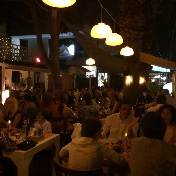 8/2/2017 tarihinde Armagan G.ziyaretçi tarafından Minör Restaurant (Cafe Minor)'de çekilen fotoğraf