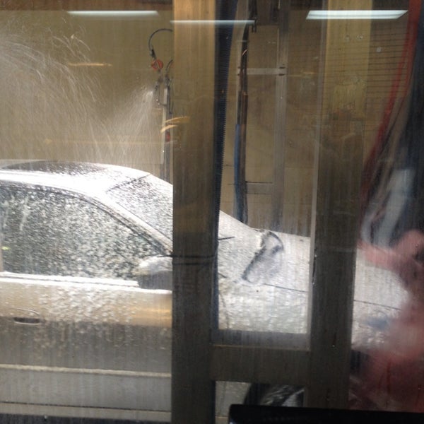 Photos at Manhattan Bridge Car Wash (Now Closed) Downtown Brooklyn