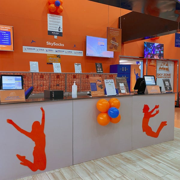 Photos at ‏Sky Zone - Trampoline Park | سكاي زون - مدينة الترامبولين -  الملقا - المكان مول - الملقا