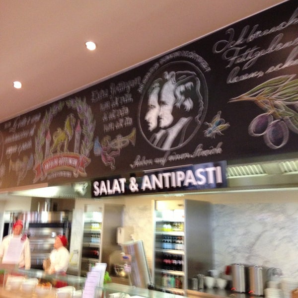 Photo taken at Vapiano by Andreas J. on 4/28/2013