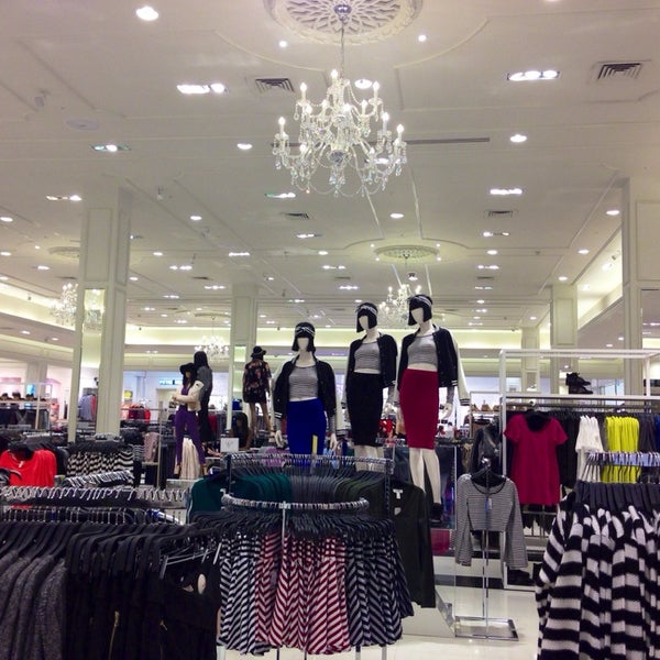 Forever 21 Clothing Store in Trafford Centre