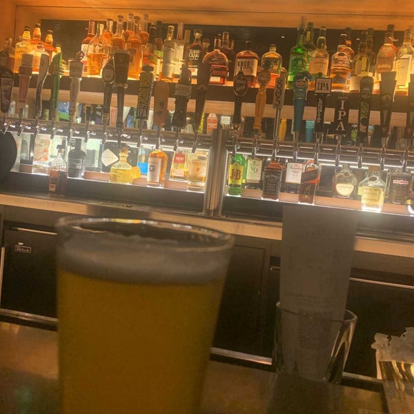 Photo taken at BJ&#39;s Restaurant &amp; Brewhouse by Spencer C. on 10/7/2021