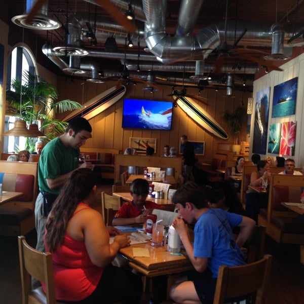 Foto tirada no(a) Islands Restaurant por RC em 7/28/2014